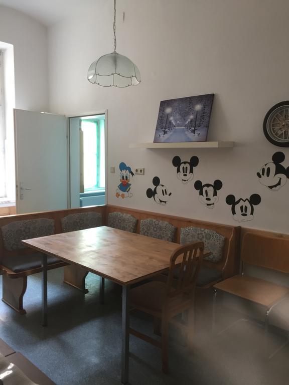 Chichilli Hostel Vienne Extérieur photo