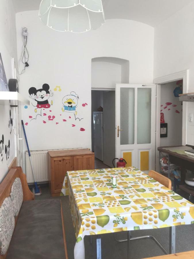 Chichilli Hostel Vienne Extérieur photo